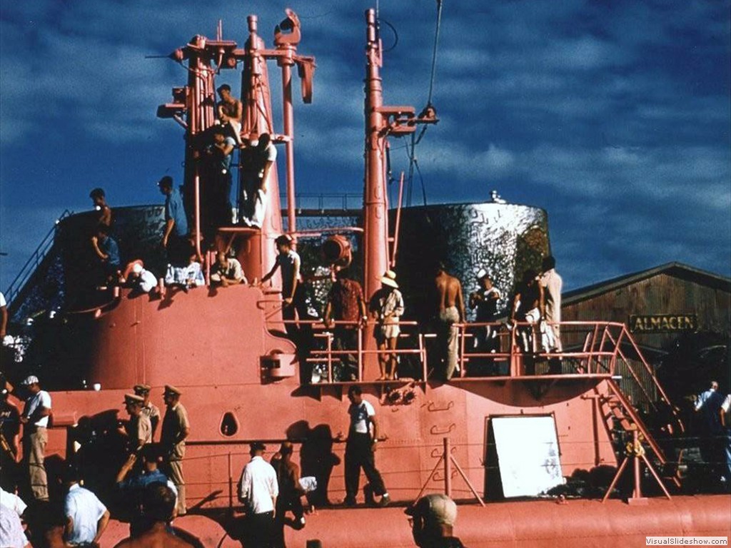 USS Balao (SS-285) Painted pink-2