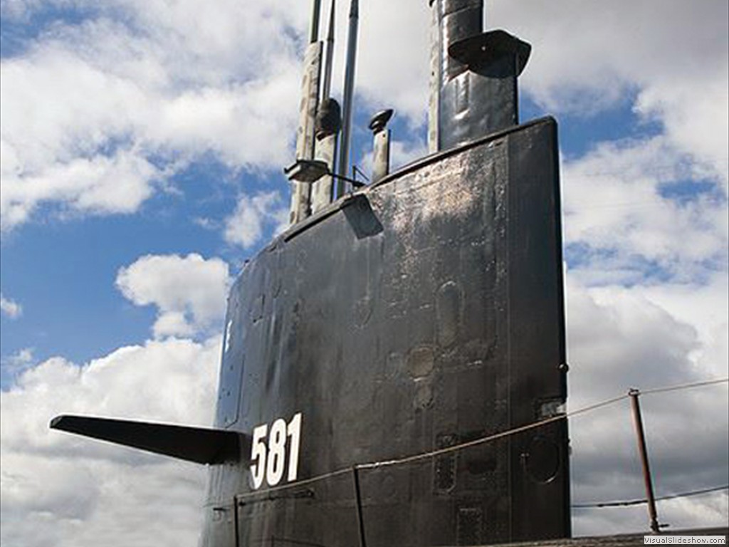 USS Blueback (SS-581)-2
